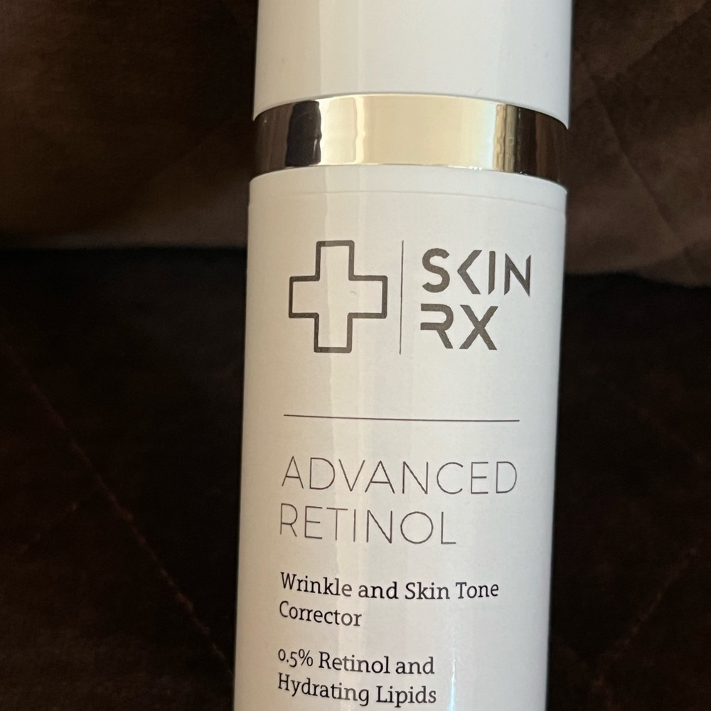 NWOT SKIN RX ADVANCED RETINOL WRINKLE AND SKIN TONE CORRECTOR